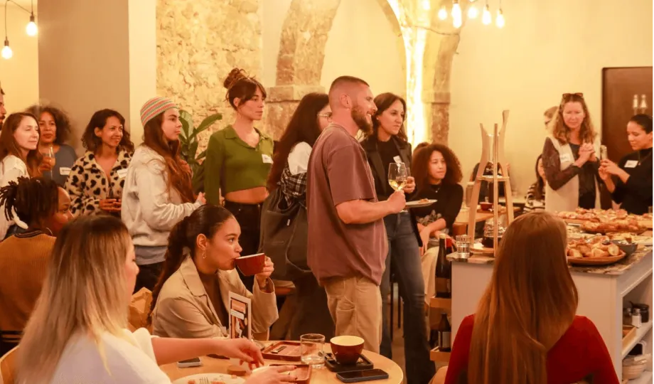 Rent a Venue in Lisbon for Event.
Stylish space for corporate events, birthdays, and weddings.